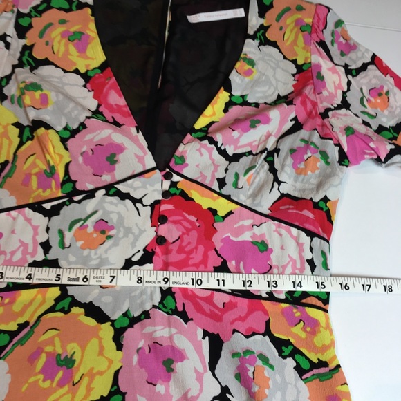 Zara Trafaluc Womens Dress Bright Spring Floral Skater Deep V-Neck Black Sz L - Picture 7 of 11